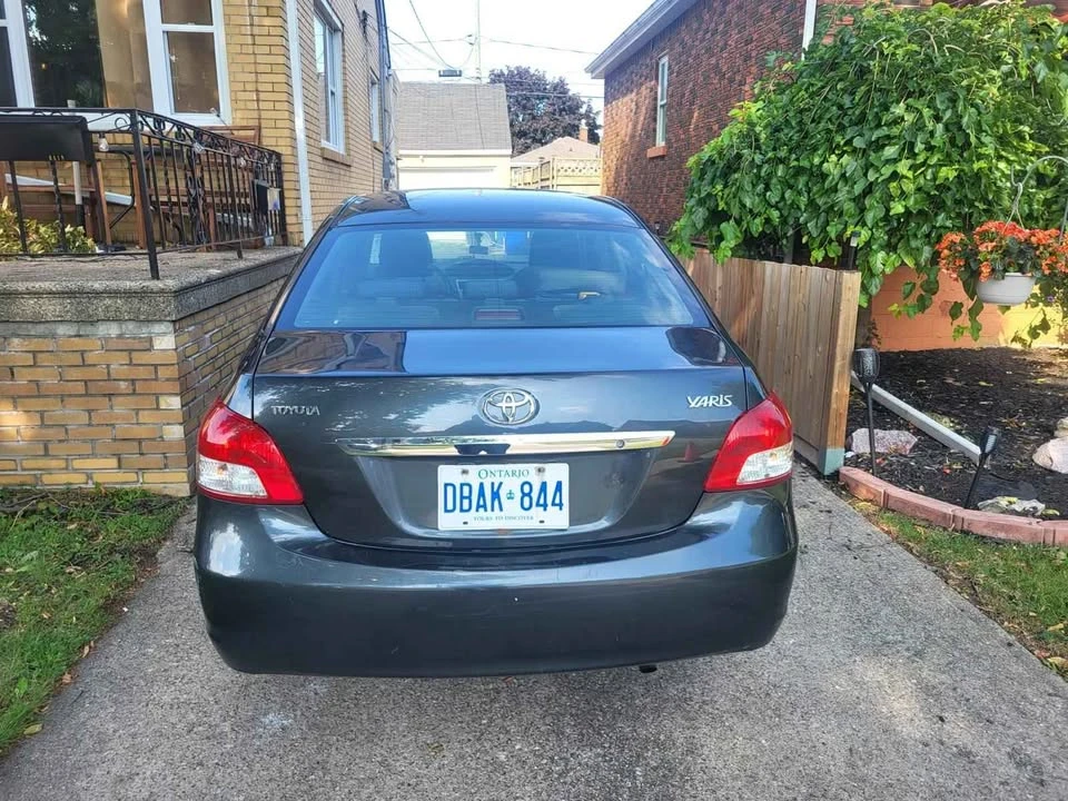 2010 Toyota Yaris - Image 3 of 4