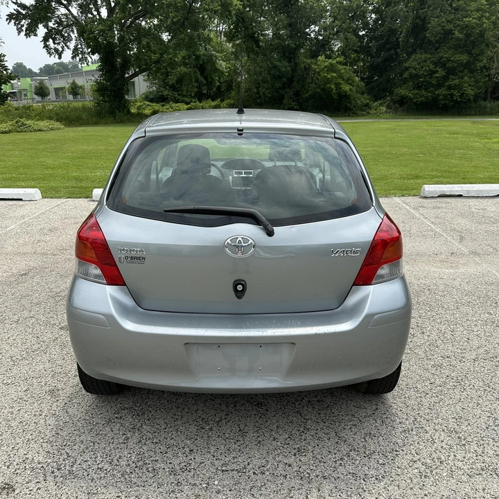 2010 Toyota Yaris - Image 5 of 12