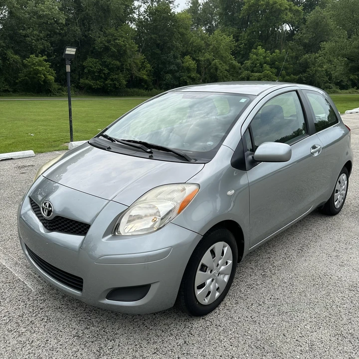 2010 Toyota Yaris - Image 9 of 12