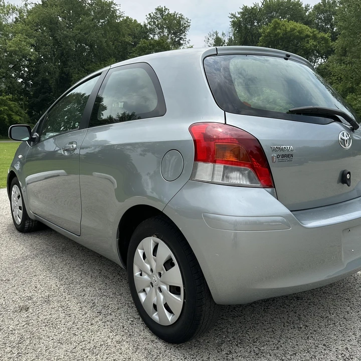 2010 Toyota Yaris - Image 6 of 12