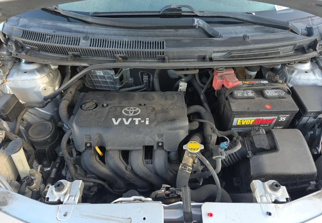 2010 Toyota Yaris - Image 14 of 15