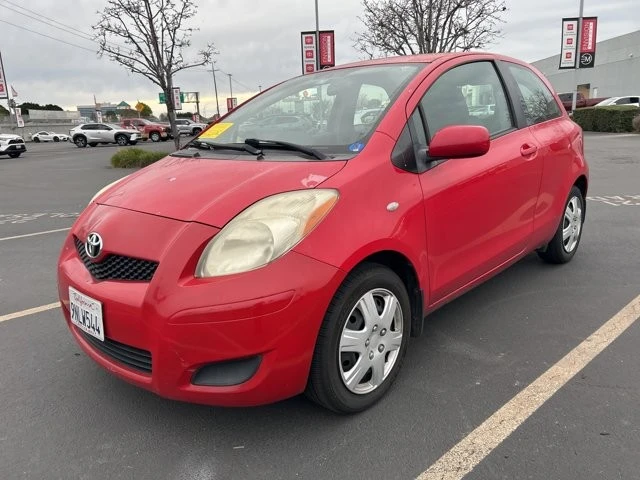 2010 Toyota Yaris - Image 2 of 4