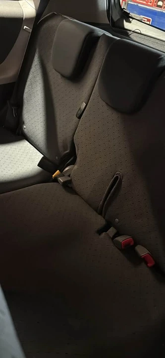 2010 Toyota Yaris - Image 6 of 8