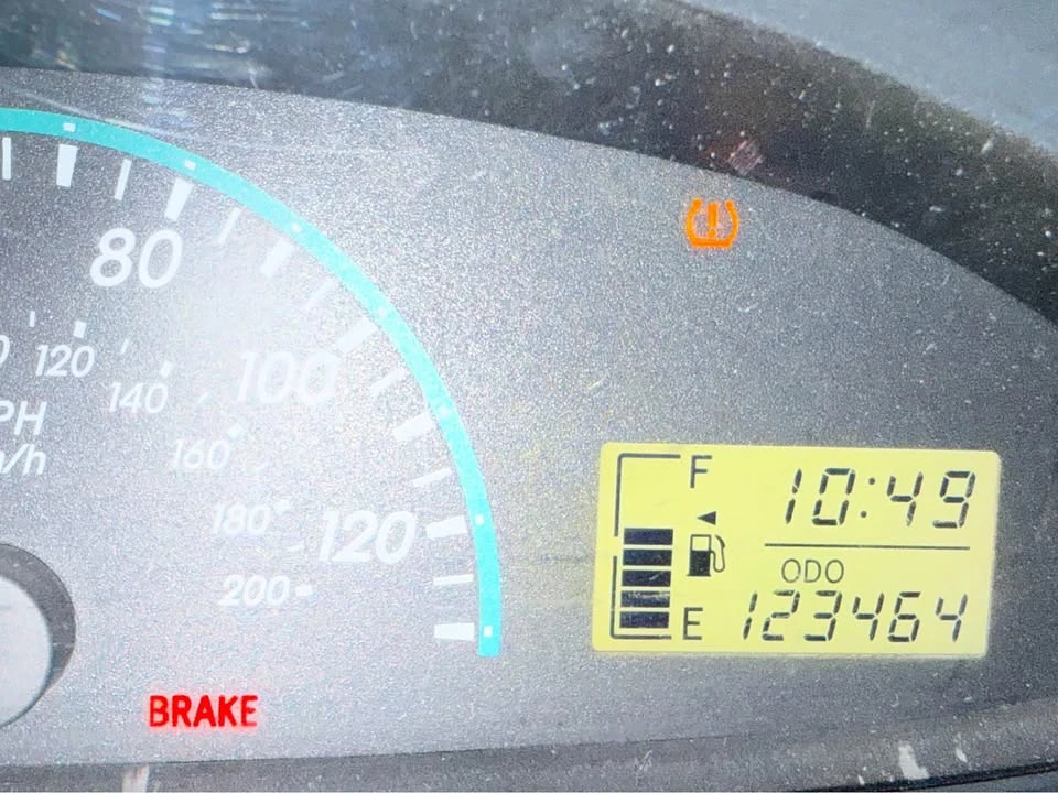 2010 Toyota Yaris - Image 16 of 16