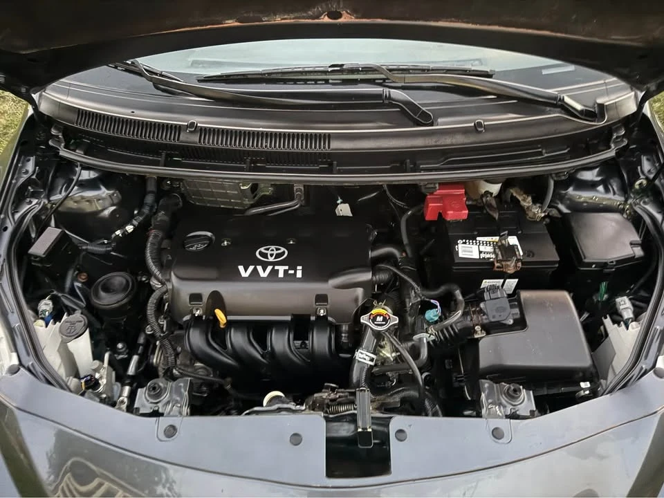 2010 Toyota Yaris - Image 15 of 16