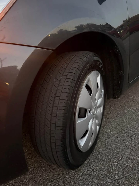 2010 Toyota Yaris - Image 14 of 16