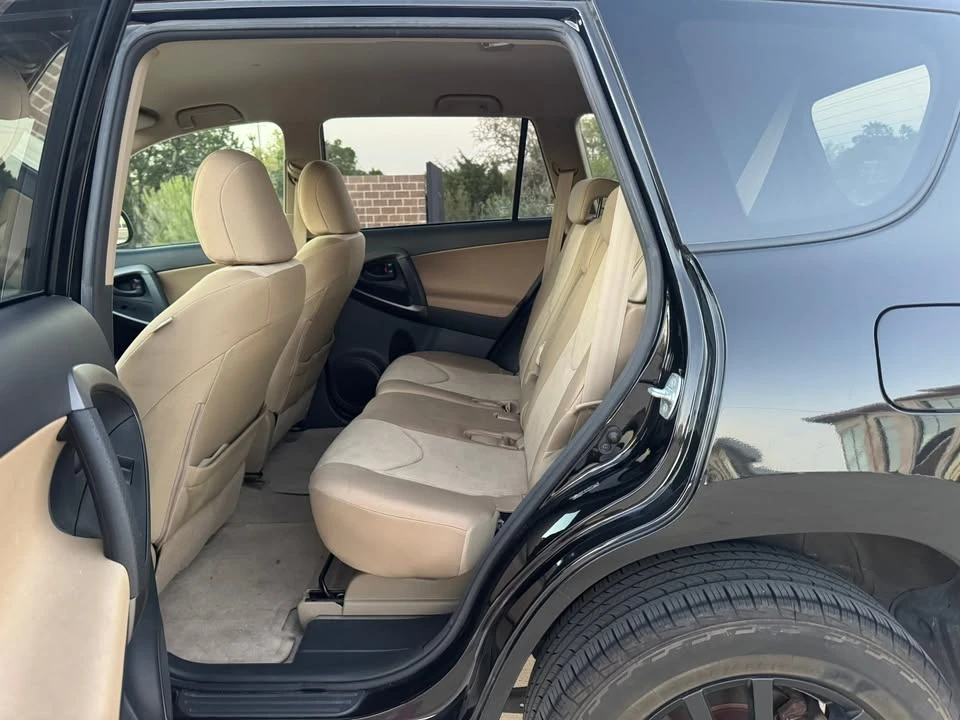 2010 Toyota RAV4 3rd Gen - Image 17 of 20