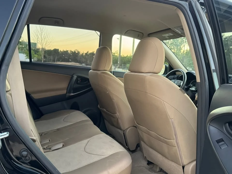 2010 Toyota RAV4 3rd Gen - Image 12 of 20