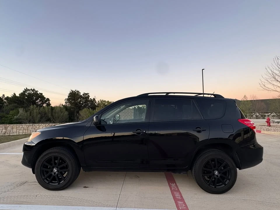 2010 Toyota RAV4 3rd Gen - Image 8 of 20
