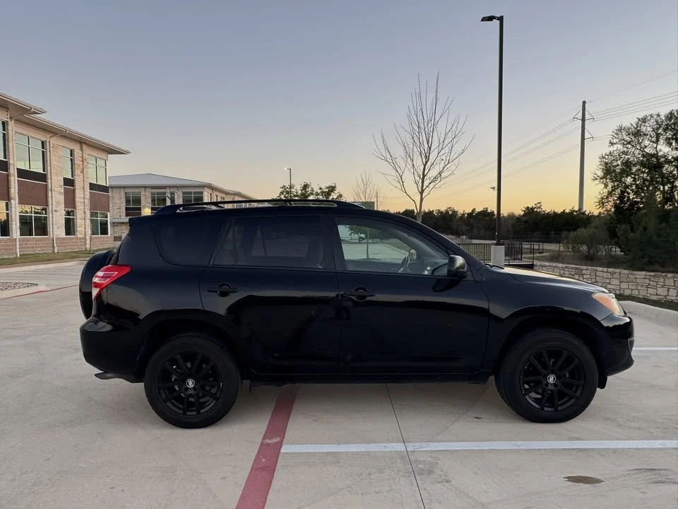2010 Toyota RAV4 3rd Gen - Image 7 of 20