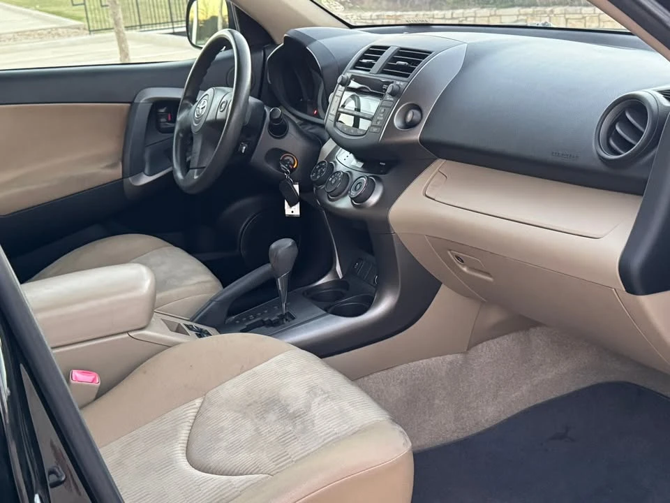 2010 Toyota RAV4 3rd Gen - Image 11 of 20