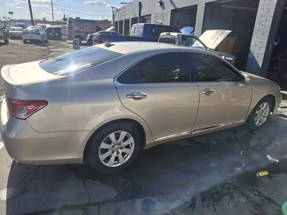 2010 Toyota Avalon 3rd Gen - Image 8 of 8