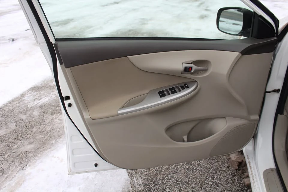 2010 Toyota Corolla 10th Gen - Image 14 of 17