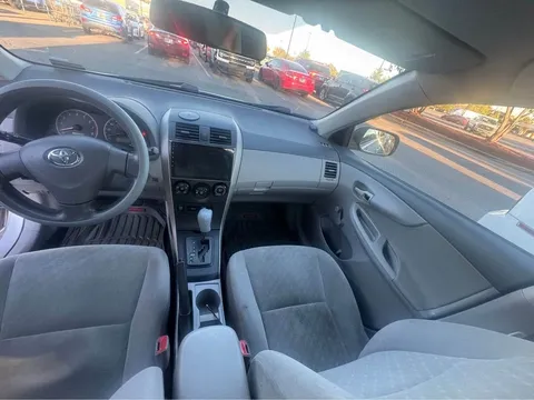 2010 Toyota Corolla 10th Gen - Image 2 of 4