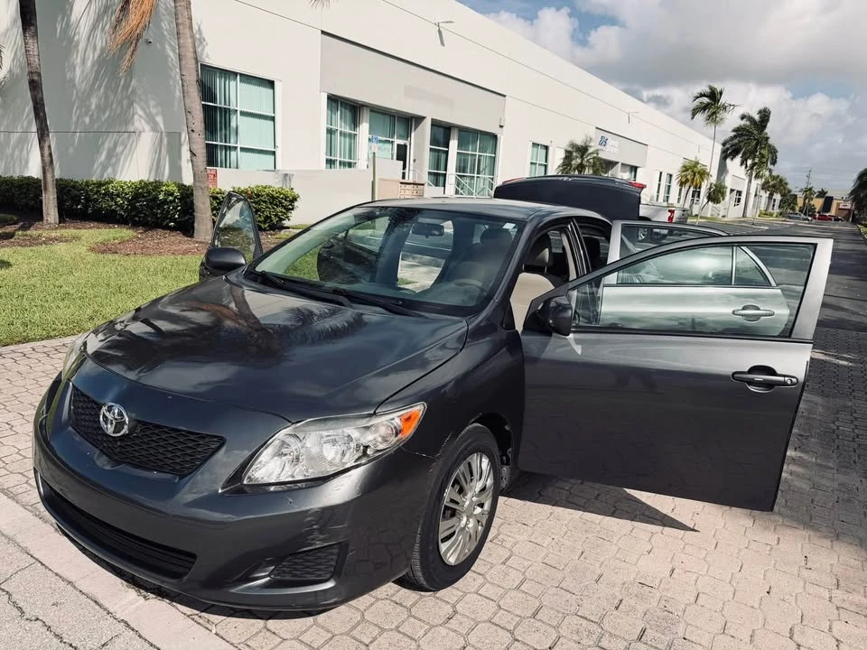 2010 Toyota Corolla 10th Gen - Image 5 of 9