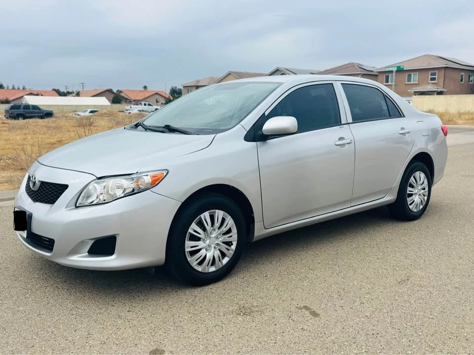 2010 Toyota Corolla 10th Gen - Image 2 of 17