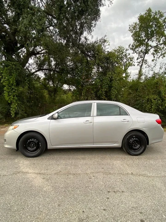 2010 Toyota Corolla 10th Gen - Image 4 of 16