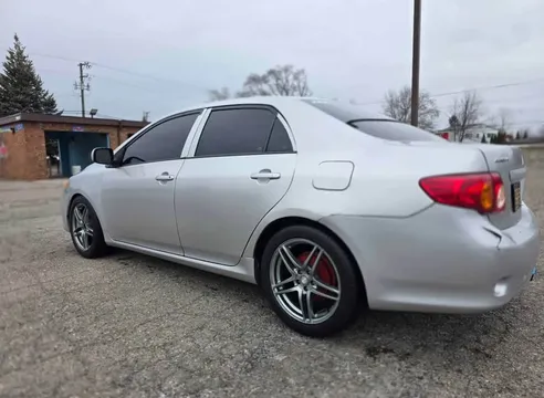2010 Toyota Corolla 10th Gen - Image 2 of 12