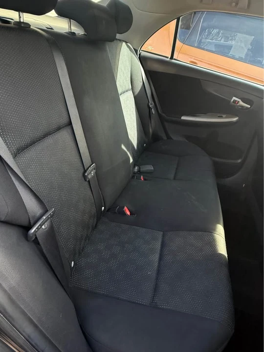 2010 Toyota Corolla 10th Gen - Image 5 of 8
