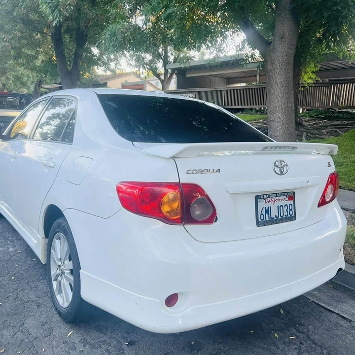 2010 Toyota Corolla 10th Gen - Image 2 of 7