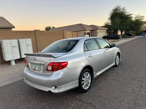 2010 Toyota Corolla 10th Gen - Image 2 of 12