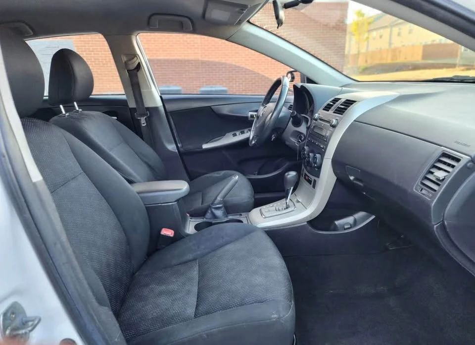 2010 Toyota Corolla 10th Gen - Image 12 of 17