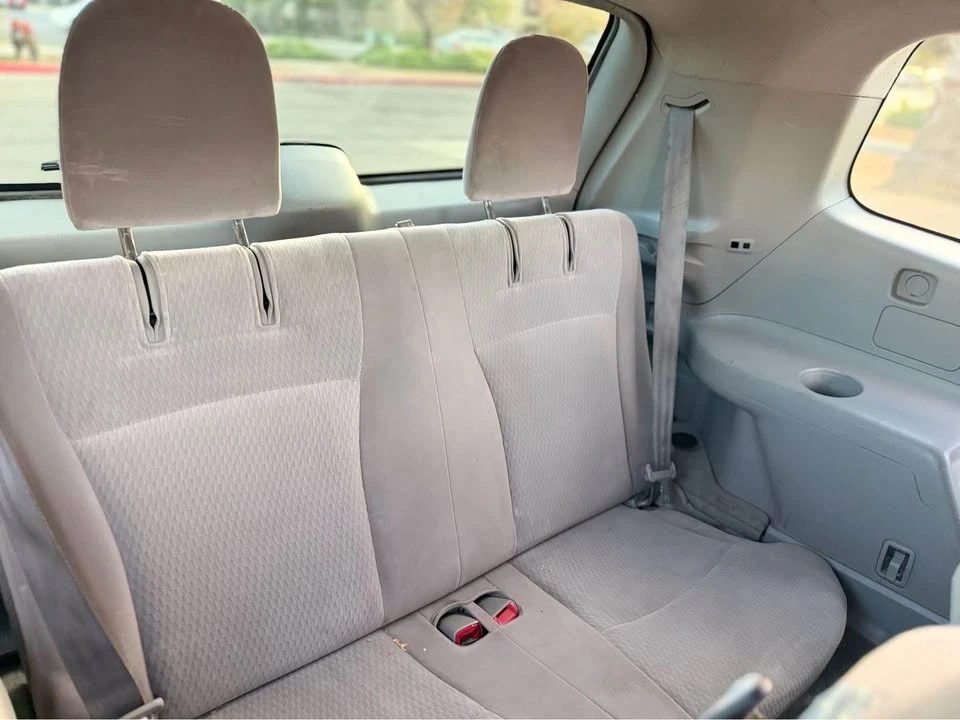 2010 Toyota Highlander - Image 13 of 13