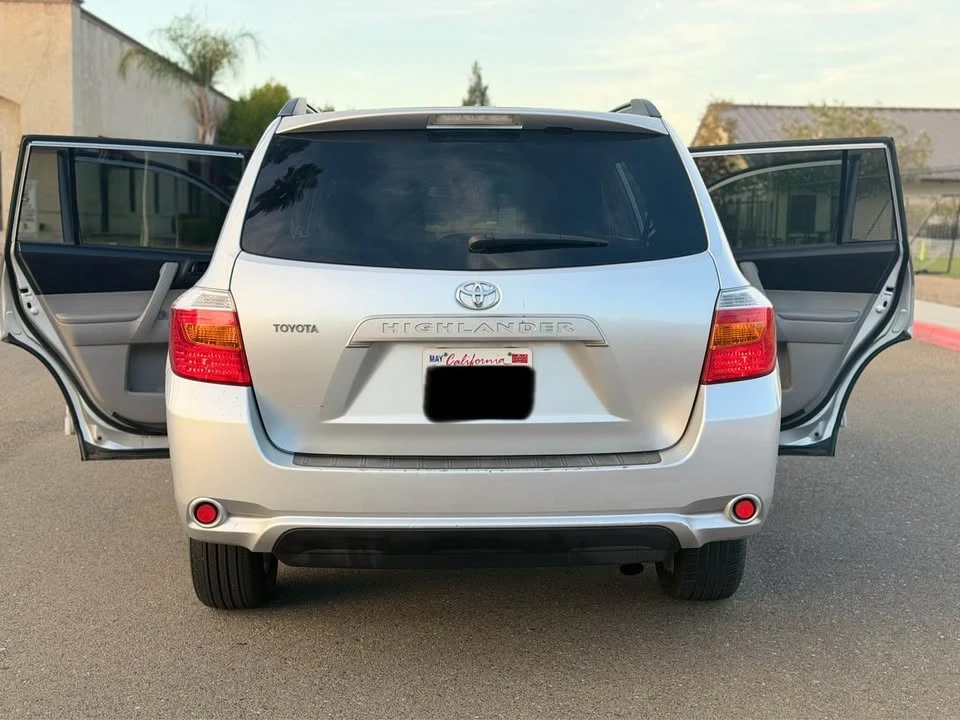 2010 Toyota Highlander - Image 6 of 13