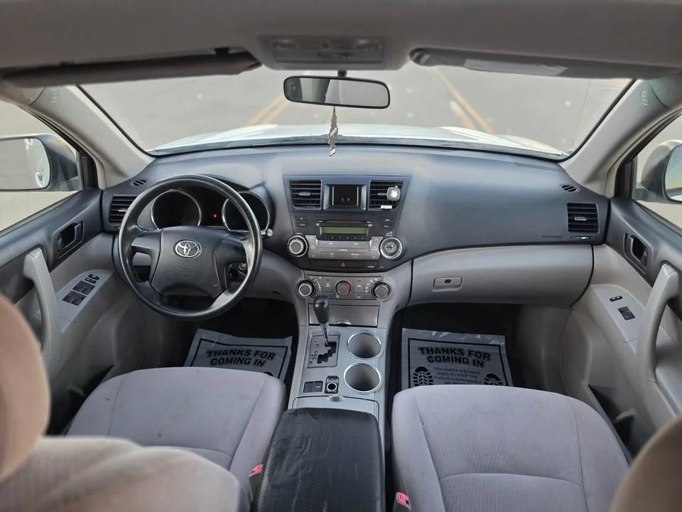 2010 Toyota Highlander - Image 18 of 19