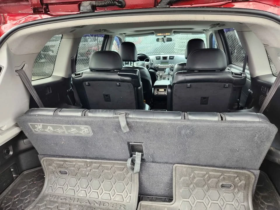 2010 Toyota Highlander - Image 9 of 10