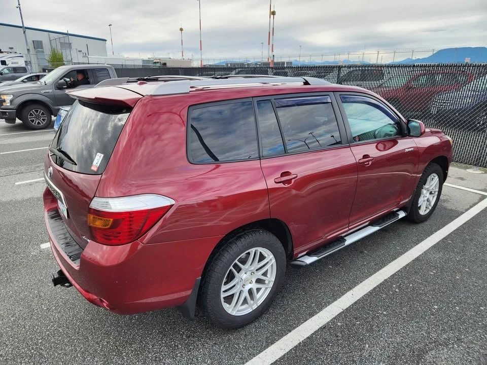 2010 Toyota Highlander - Image 2 of 10