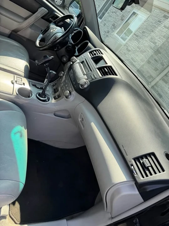 2010 Toyota Highlander - Image 10 of 10