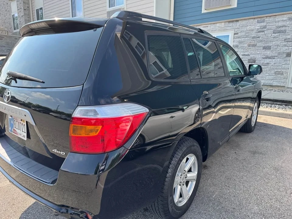 2010 Toyota Highlander - Image 3 of 10