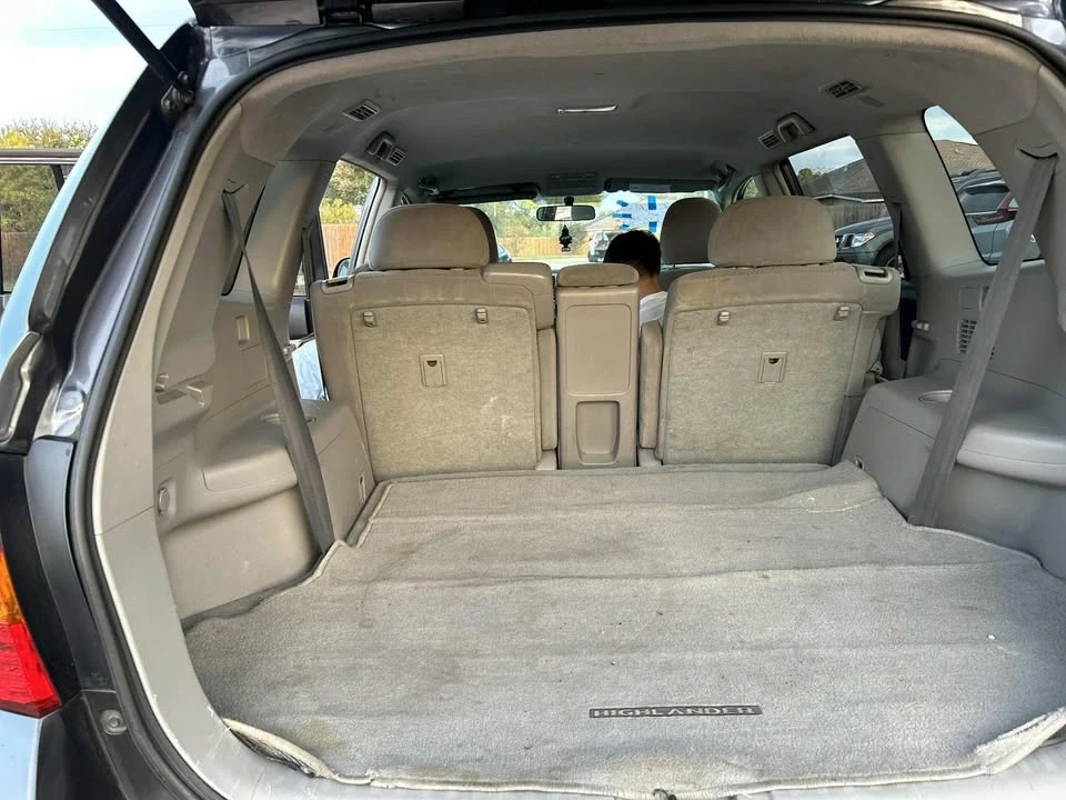 2010 Toyota Highlander - Image 3 of 9