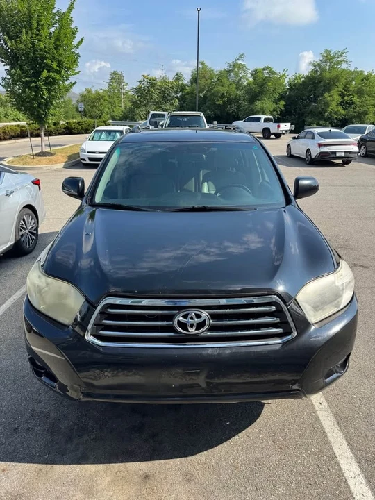 2010 Toyota Highlander - Image 2 of 10