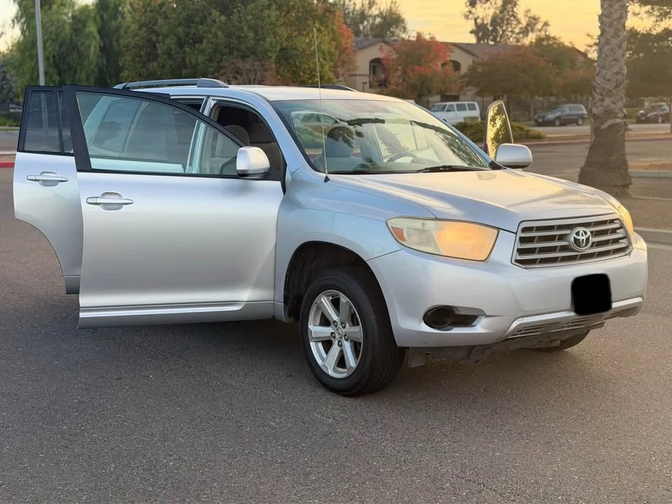 2010 Toyota Highlander - Image 3 of 13