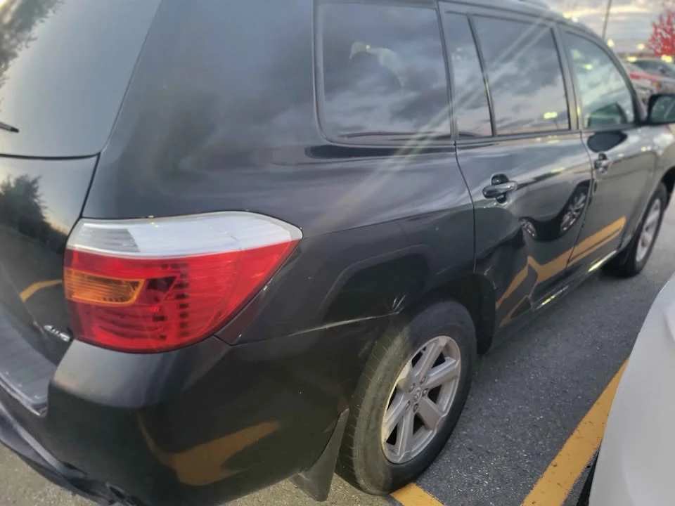 2010 Toyota Highlander - Image 7 of 7