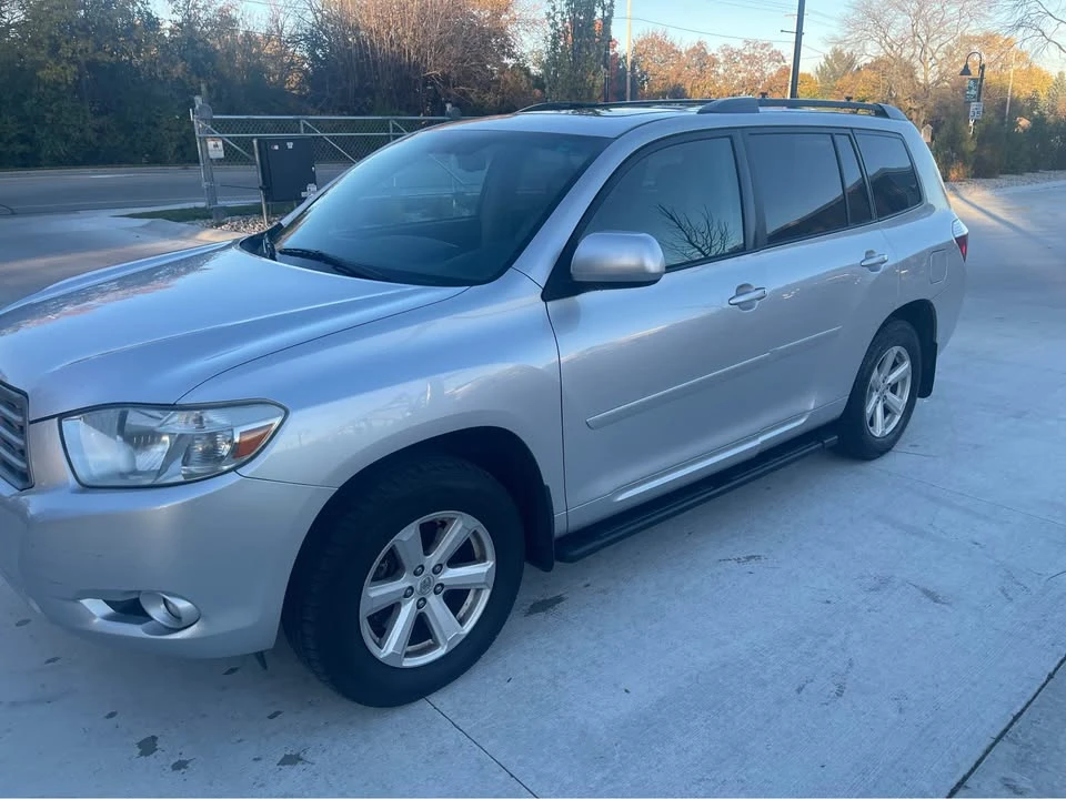 2010 Toyota Highlander - Image 4 of 13