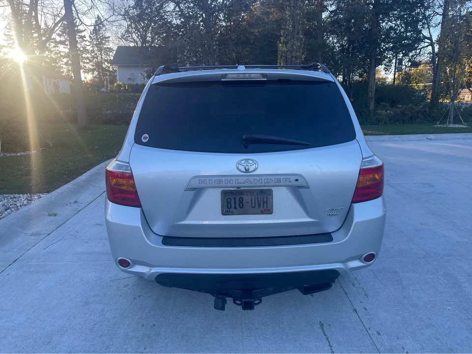 2010 Toyota Highlander - Image 3 of 13