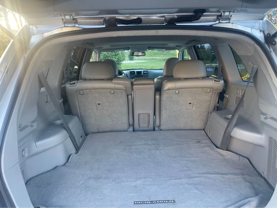 2010 Toyota Highlander - Image 12 of 13