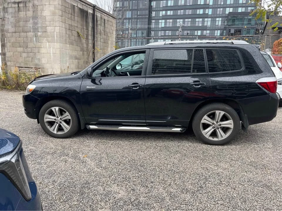 2010 Toyota Highlander - Image 3 of 12