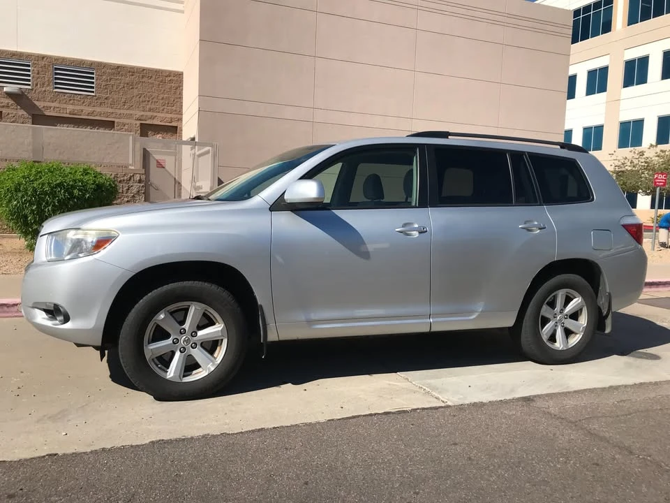 2010 Toyota Highlander - Image 3 of 20
