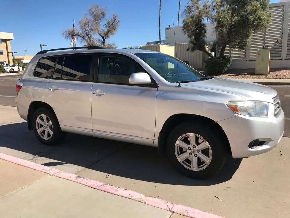 2010 Toyota Highlander - Image 7 of 20