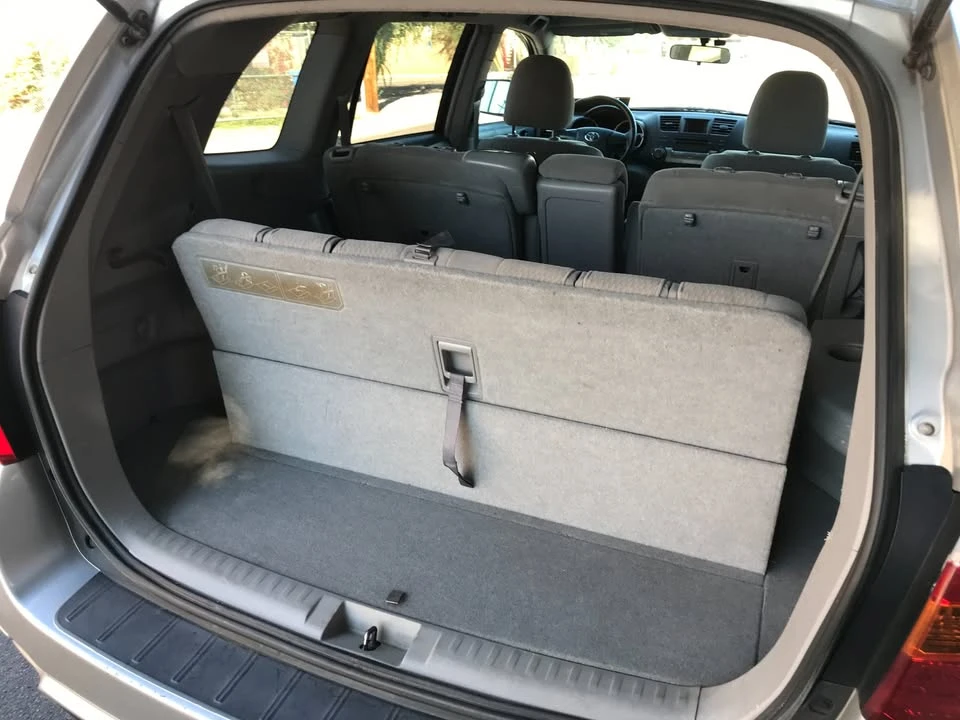 2010 Toyota Highlander - Image 18 of 20