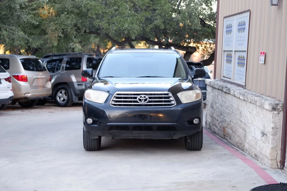 2010 Toyota Highlander - Image 7 of 20