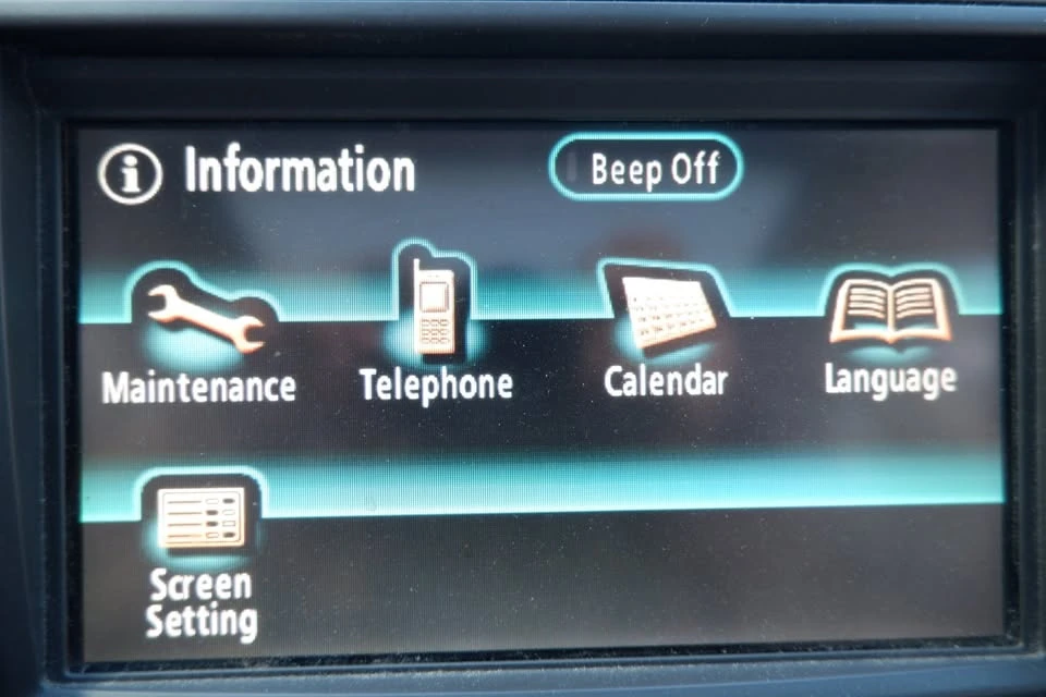 2010 Toyota Highlander - Image 15 of 20