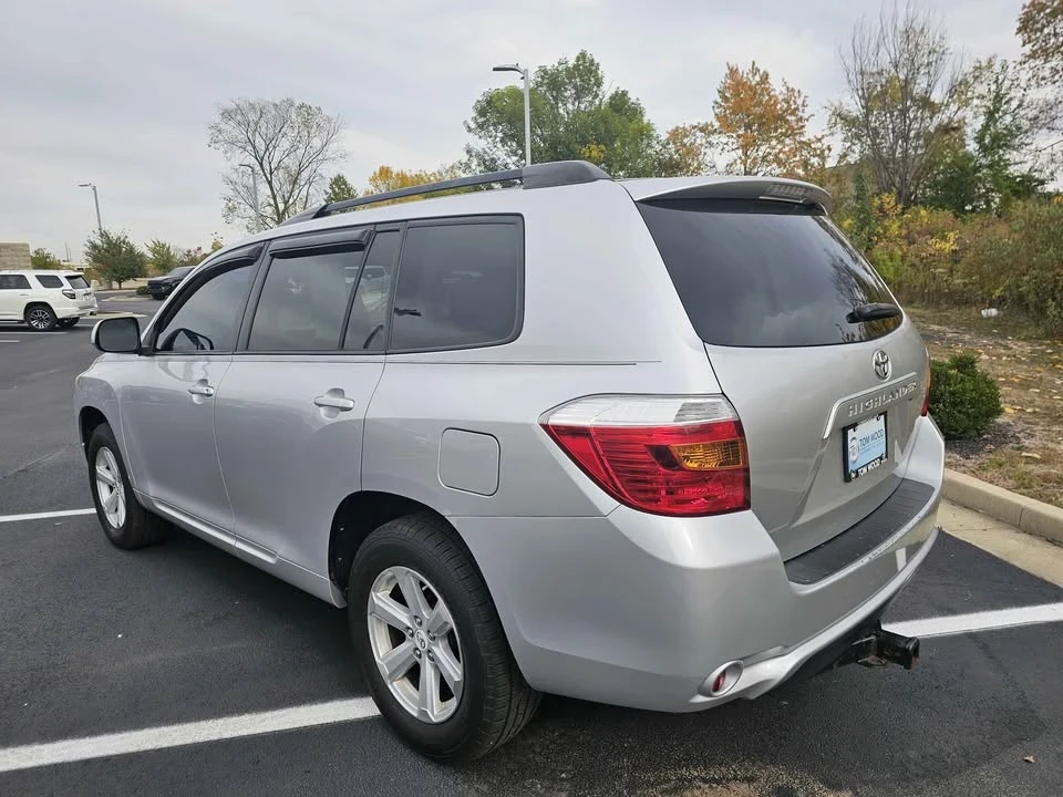 2010 Toyota Highlander - Image 5 of 7