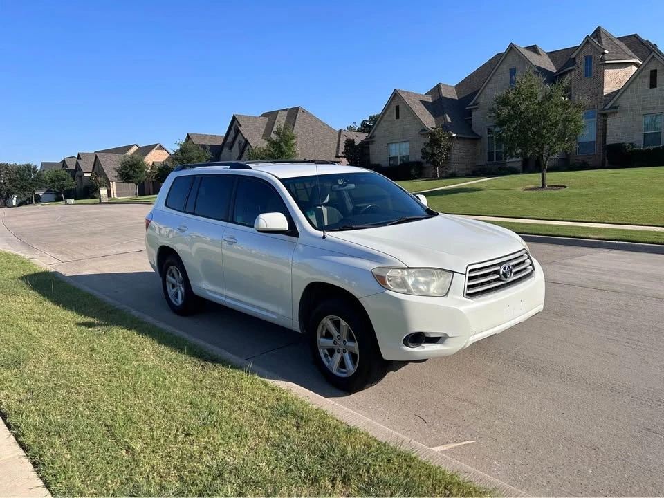 2010 Toyota Highlander - Image 4 of 10