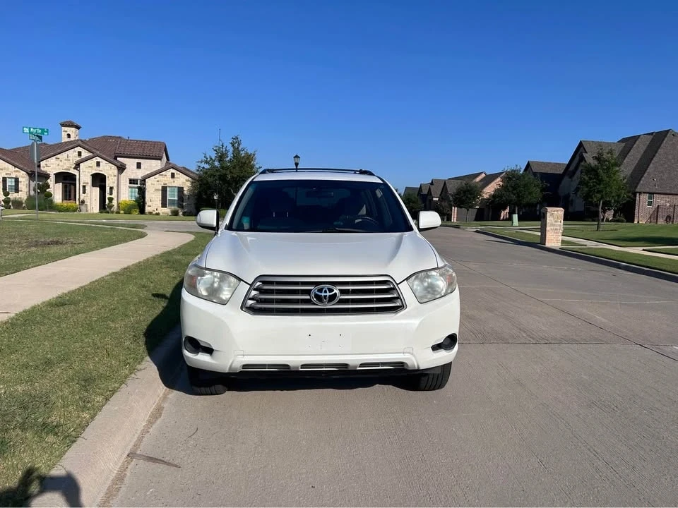 2010 Toyota Highlander - Image 3 of 10