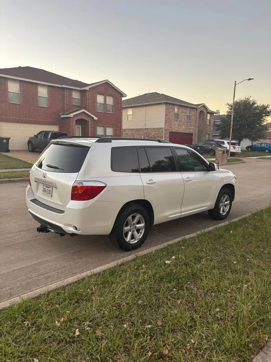 2010 Toyota Highlander - Image 3 of 7